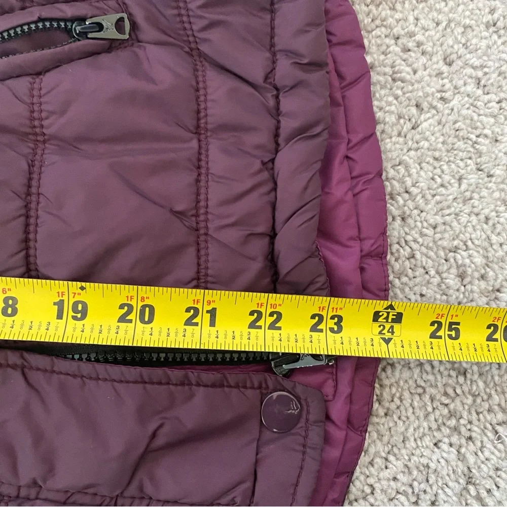 American Eagle Puffer Vest size medium - Picture 9 of 9